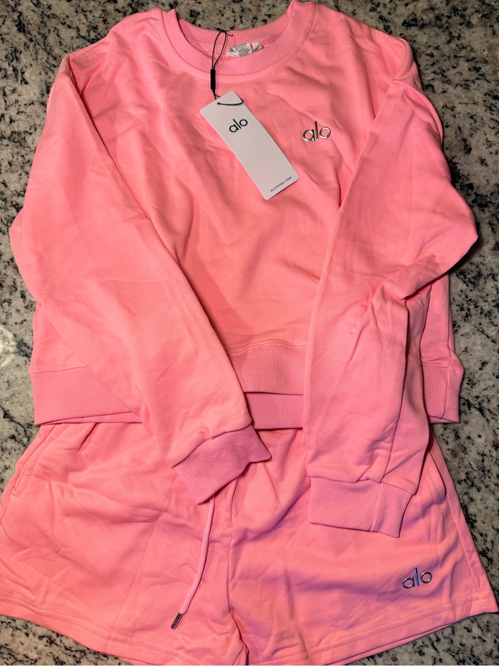 Size Small ALO Yoga Women’s Pink Lounge Set - Pullover & Drawstring Shorts